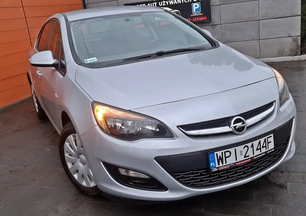 Opel Astra cena 27999 przebieg: 230000, rok produkcji 2016 z Ciechanów małe 191